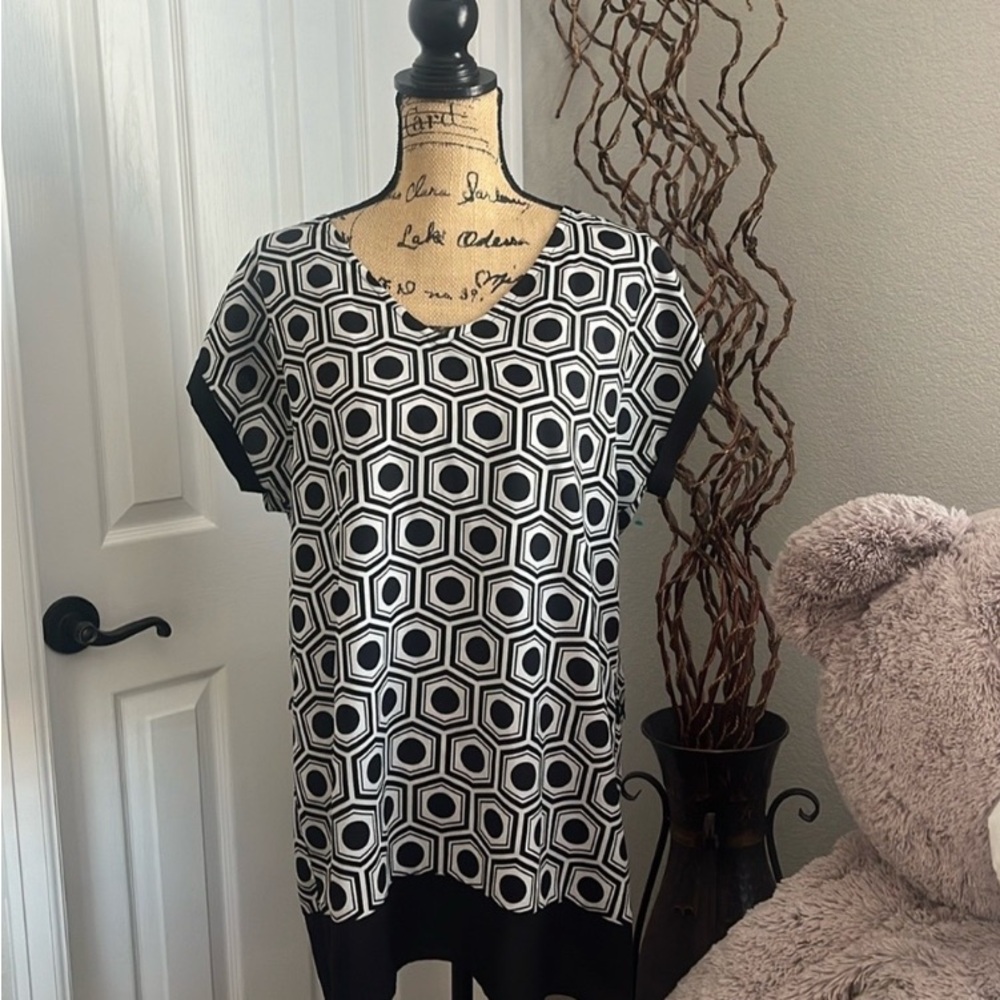 Geometric Black and White Women's Top